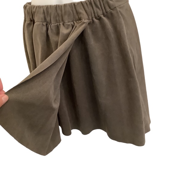 Aritzia Wilfred free skirt - Picture 2 of 7